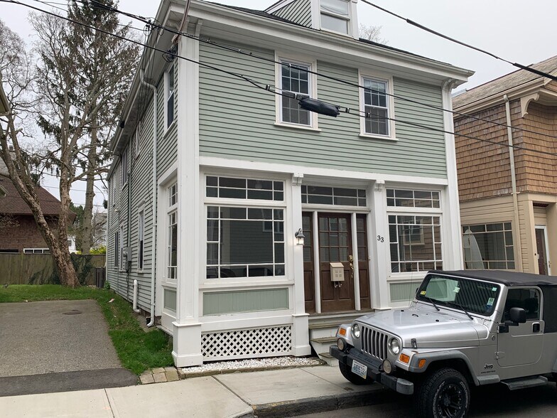 Building Photo - 33 Dennison St