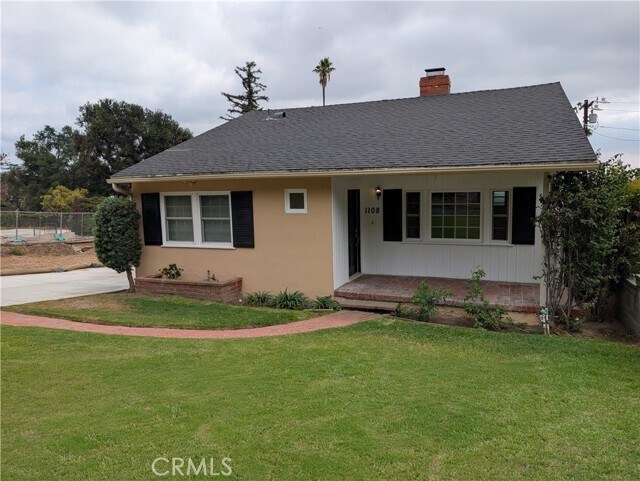 Building Photo - 1108 E Altadena Dr