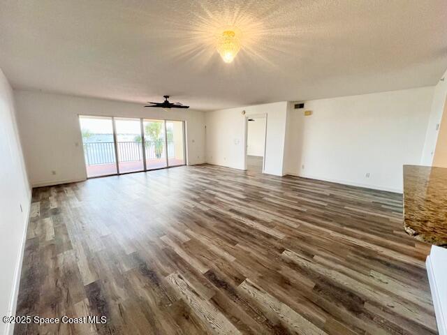 Building Photo - 102 Riverside Dr