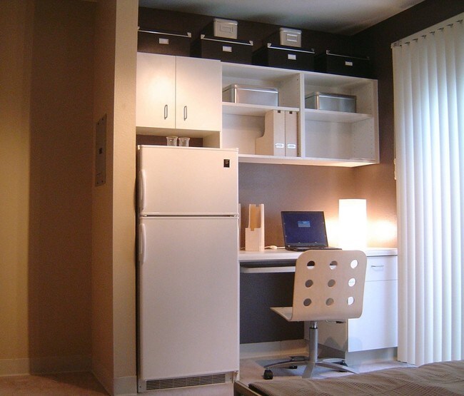 Studio - Academia Place