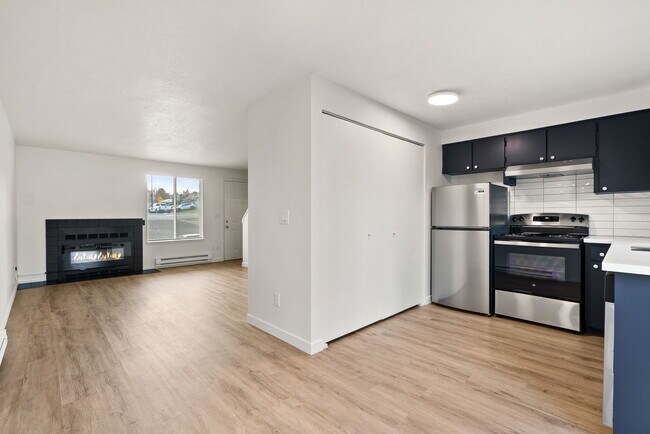 Building Photo - 5427 NE Killingsworth St