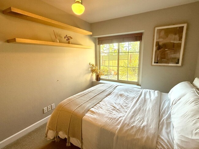 Building Photo - Ranch Style Home in Rancho Pondarosa Community