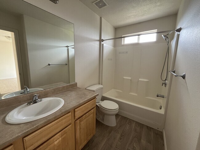 Building Photo - 5082 W Wind Rock Ln