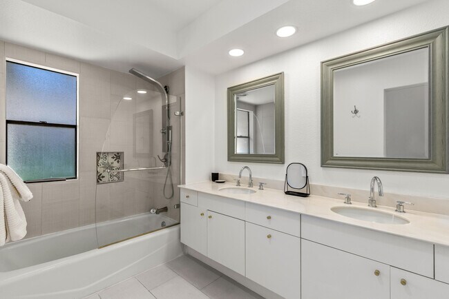 Building Photo - 46642 Arapahoe Cir