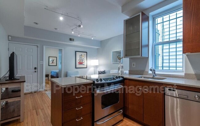 Building Photo - 1512 10th St NW