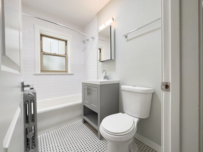 Building Photo - 5259 W Nelson St