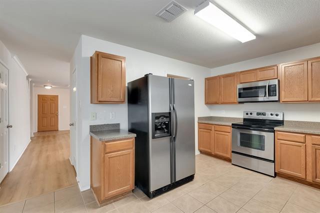 Building Photo - 12885 Pearson Dr