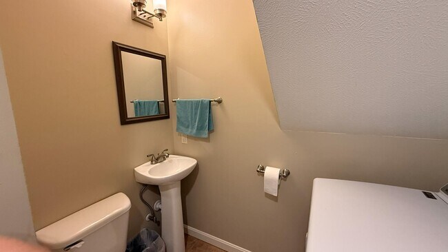 Building Photo - 262 Bradford Square