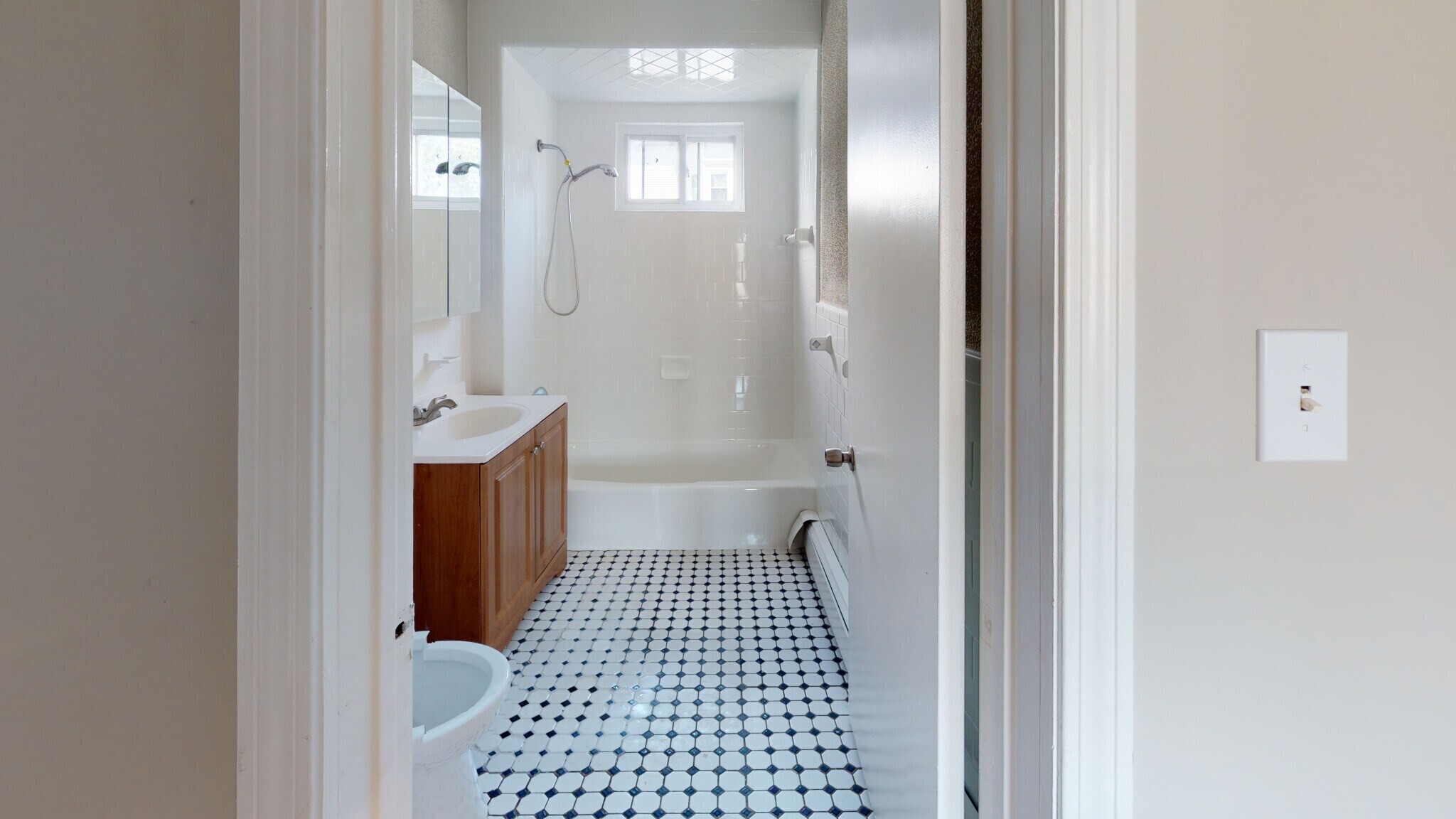 Building Photo - 292 McGrath Hwy