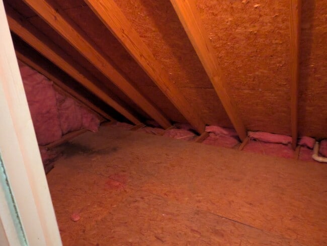 Building Photo - 408 S Woodburn Dr