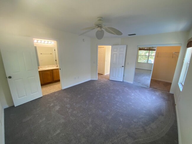 Building Photo - Beautiful, Family & Pet Friendly, 2 Story,...