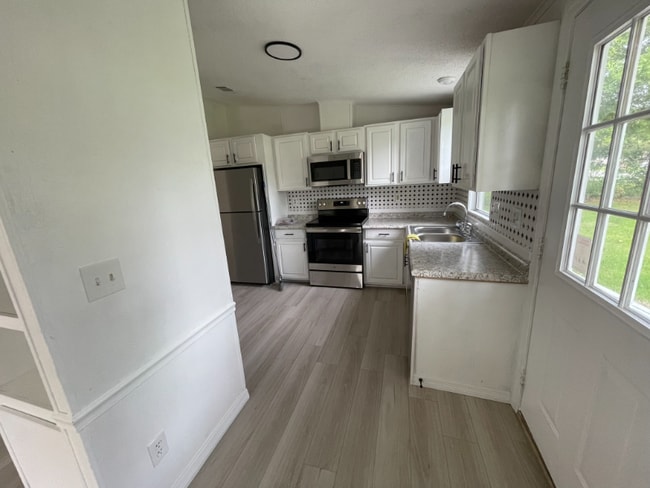 Building Photo - 15731 Trigonia St