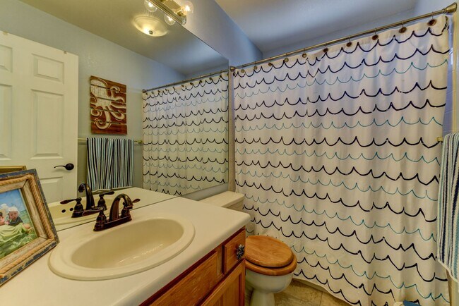 Building Photo - Stunning Upgraded 5BR 4BA Lafayette Home Near Coal Creek Trail & Hwy 287**