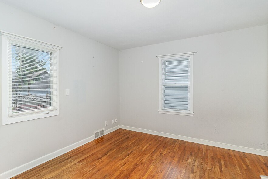 Building Photo - 1270 Hubbard Ave