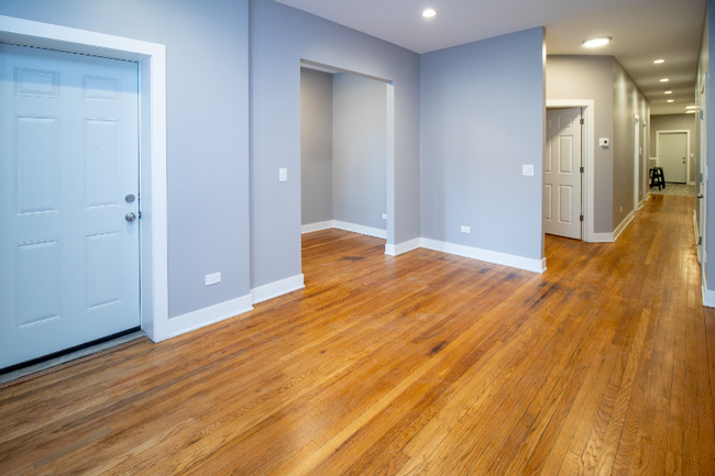 Building Photo - 5310 S Harper Ave