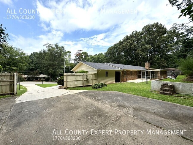 Building Photo - Spacious 3 bedroom Home in Gainesville