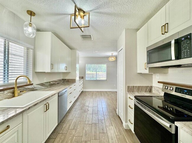 Building Photo - 13014 Fennway Ridge Dr