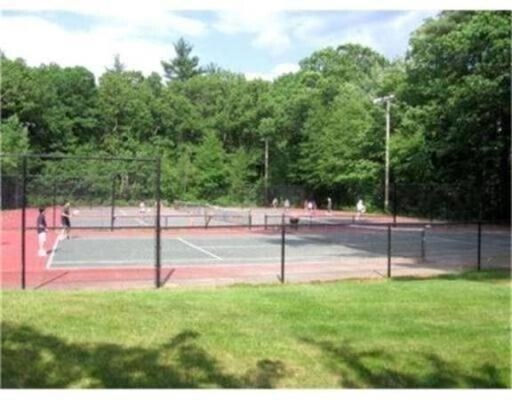 Building Photo - 532 Old Stone Brook