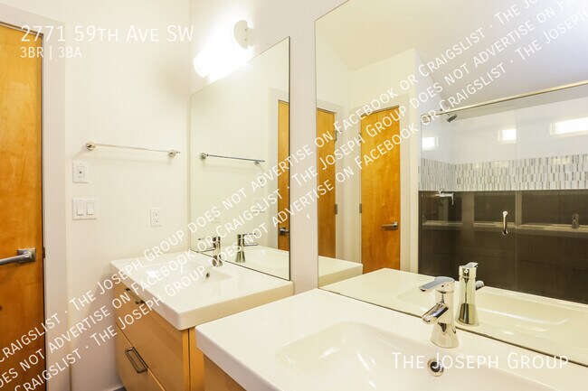 Building Photo - 2771 59th Ave SW