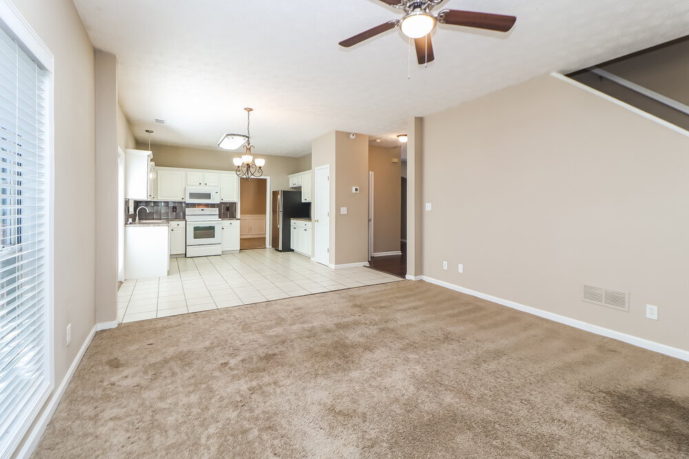 Building Photo - 2185 Woodbriar Dr