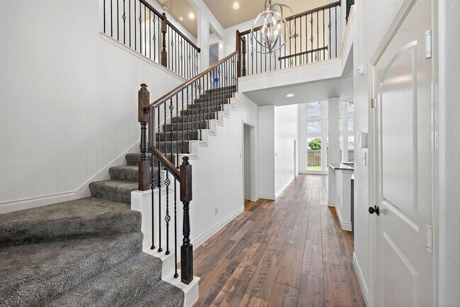 Building Photo - 28915 Crested Butte Dr