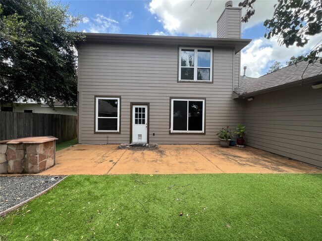 Building Photo - 11718 Short Trail Ln