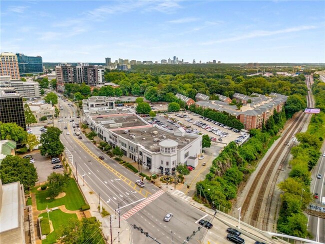 Building Photo - 1735 Peachtree St NE