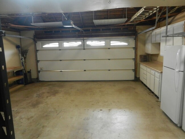 Building Photo - 4473 Augusta Dr