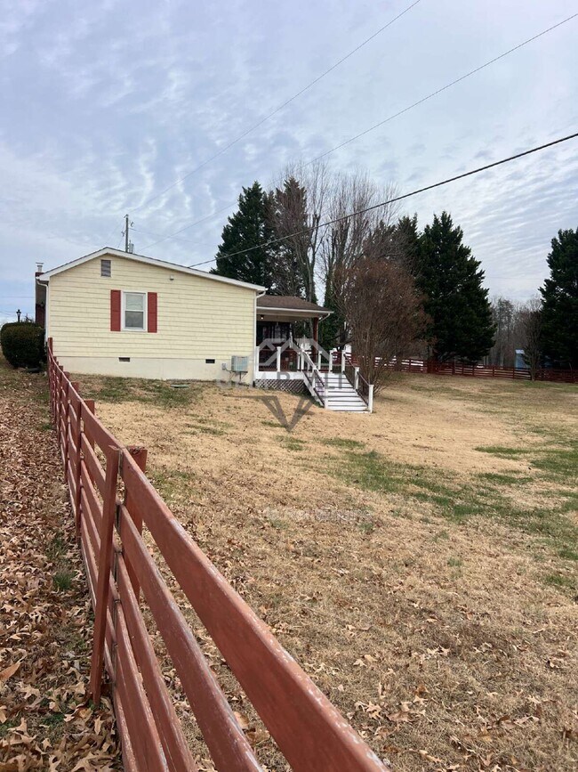 Building Photo - 1244 Mountain View Rd