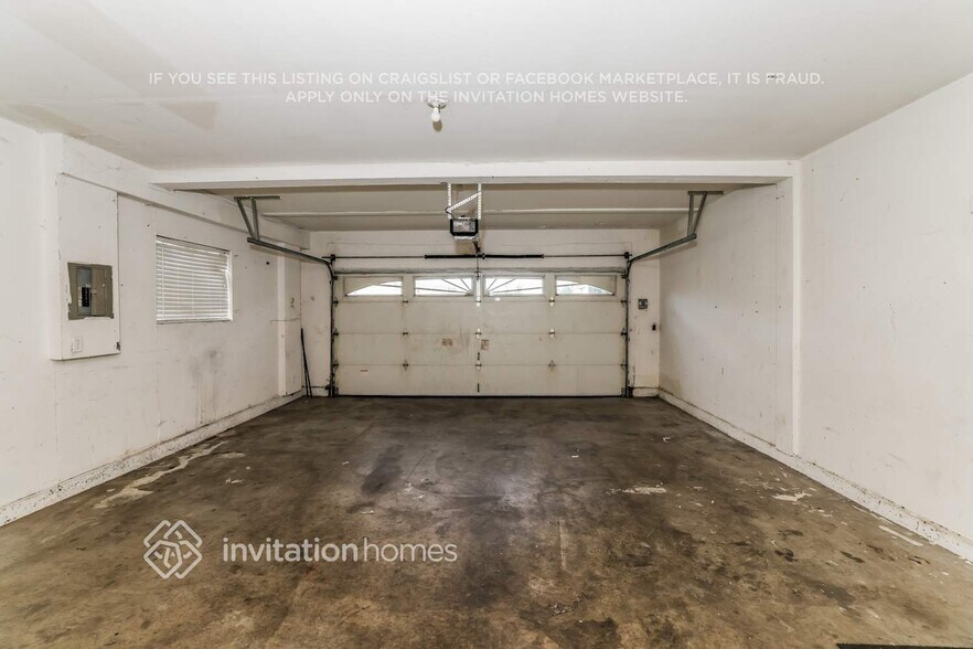 Building Photo - 336 Flagstone Cir