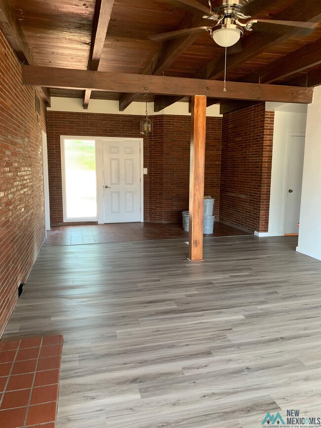 Building Photo - 2319 Axtell St