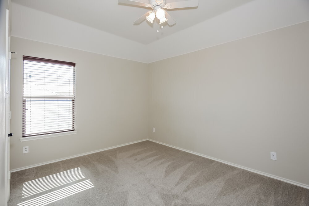 Building Photo - 1082 Carpenter Ct