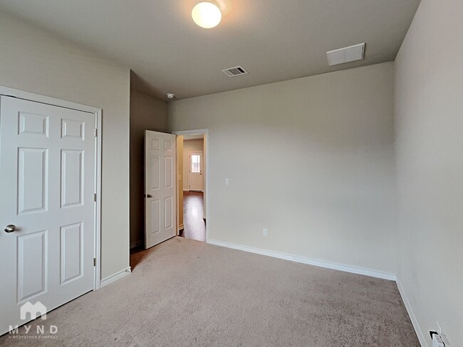 Building Photo - 3801 Soft Shore Ln
