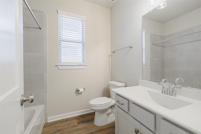 Building Photo - 7031 Winterberry Gln Ln
