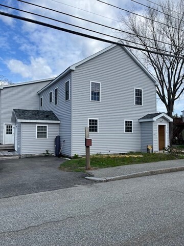 Primary Photo - 139 W Main St