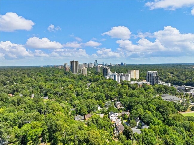 Building Photo - 115 Biscayne Dr NW