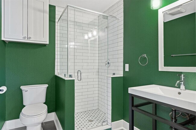 Building Photo - 2814 Oak Springs Dr