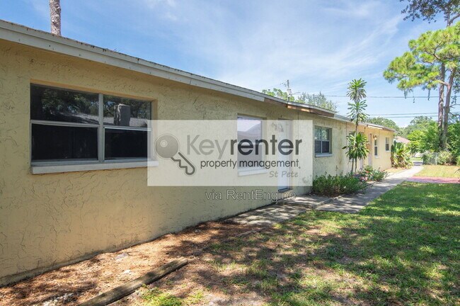Building Photo - 15248 George Blvd