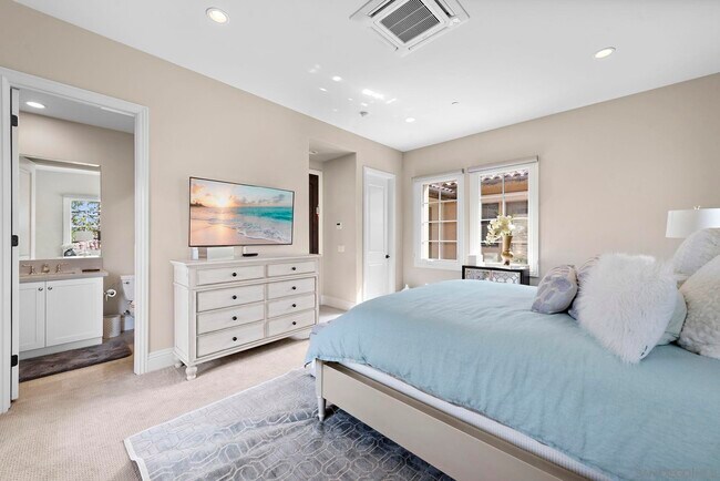 Building Photo - 14748 Valle Del Sur Ct