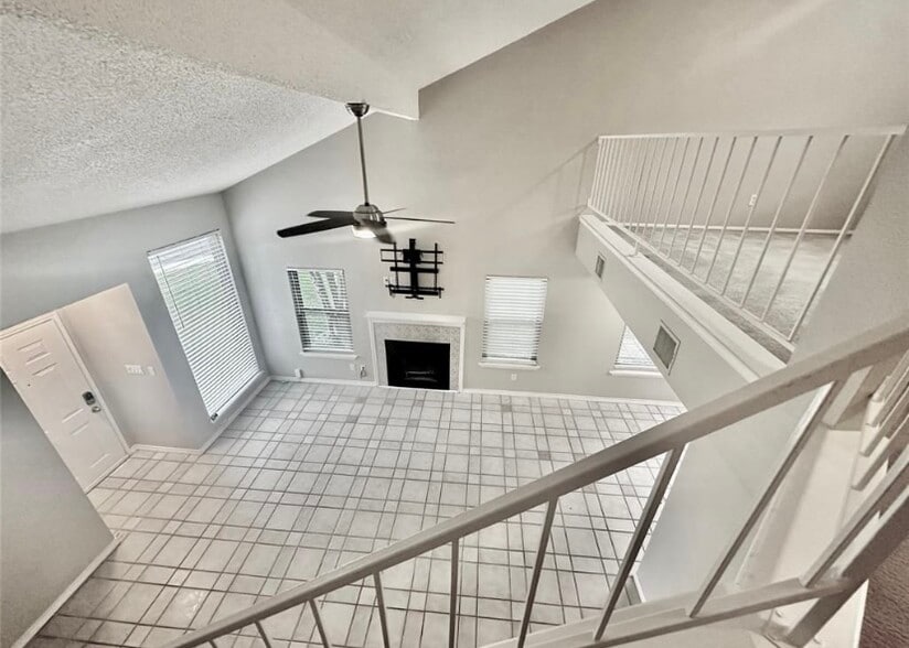 Building Photo - 12917 Meehan Dr