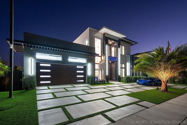 Building Photo - 2650 NE 48th Ct