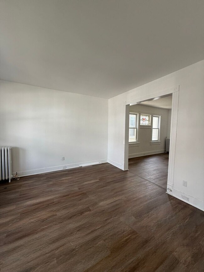 Building Photo - 1608 E Gibson St