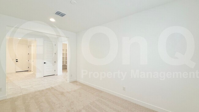 Building Photo - 3606 N 103rd Ave