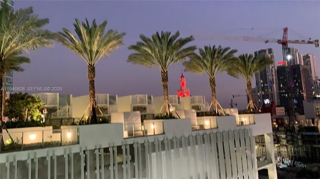 Building Photo - 851 NE 1st Ave