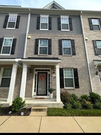 Building Photo - 3 Bedroom 2.5 Bathroom Open Floor Plan