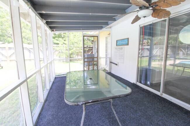 Building Photo - 10535 Breeds Hill Dr
