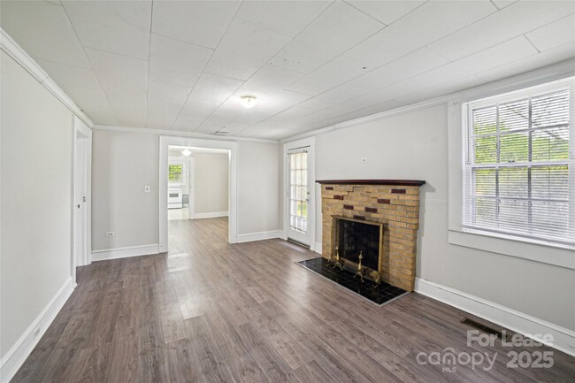 Building Photo - 3900 NC-200