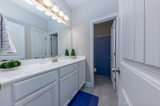 Building Photo - 3006 Weathersby Dr