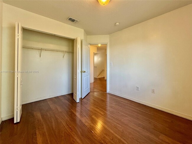 Building Photo - 15800 SW 92nd Ave