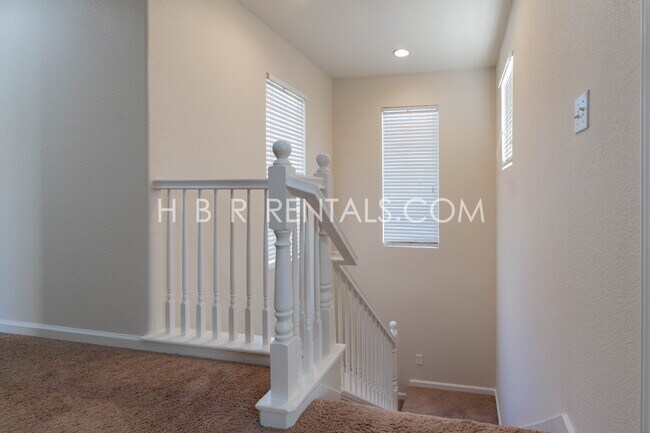 Building Photo - Bethany Village Mountain House Move-In Ready 3-Bed, 2.5-Bath